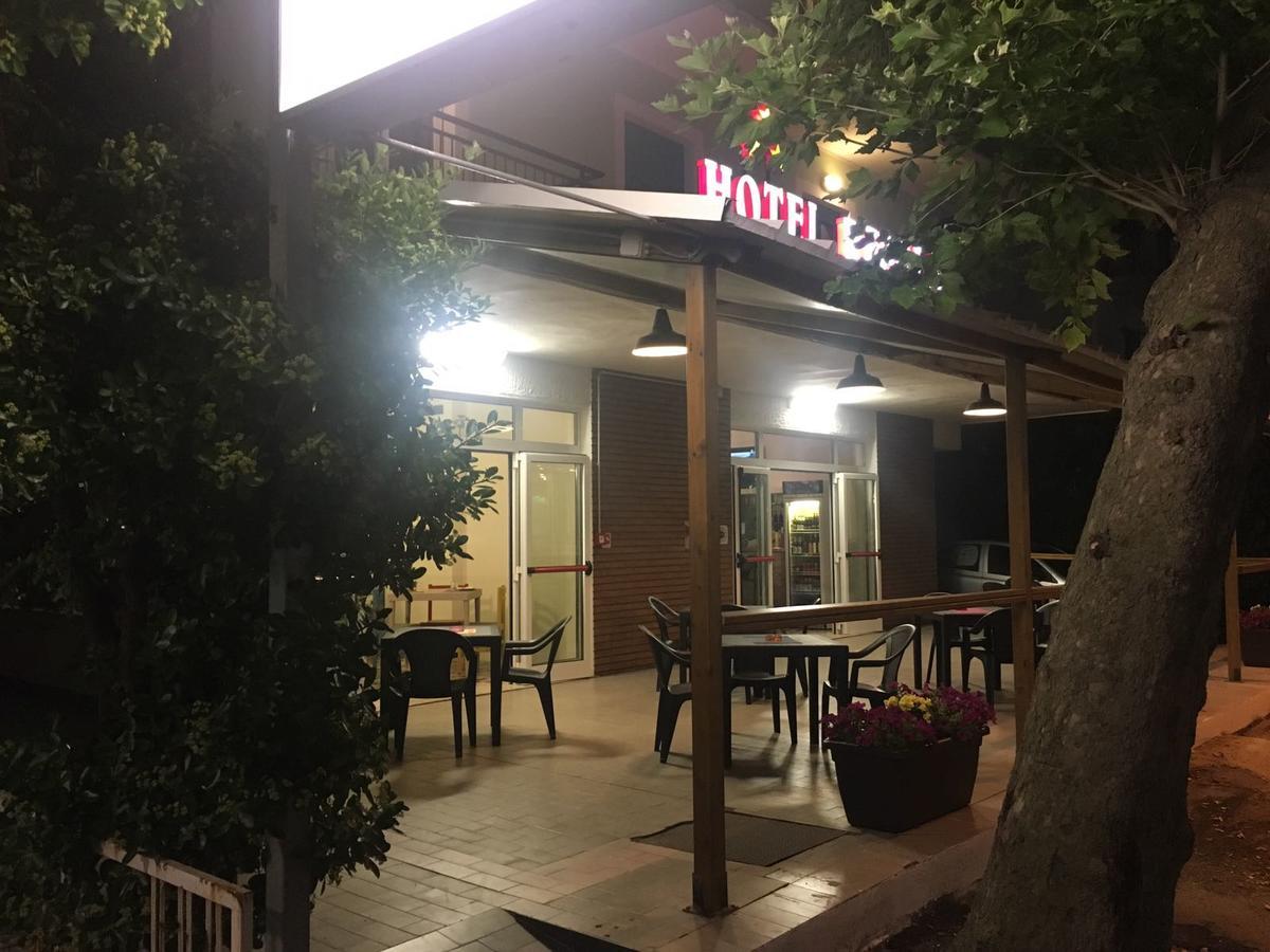 Hotel Rebola 里米尼 外观 照片