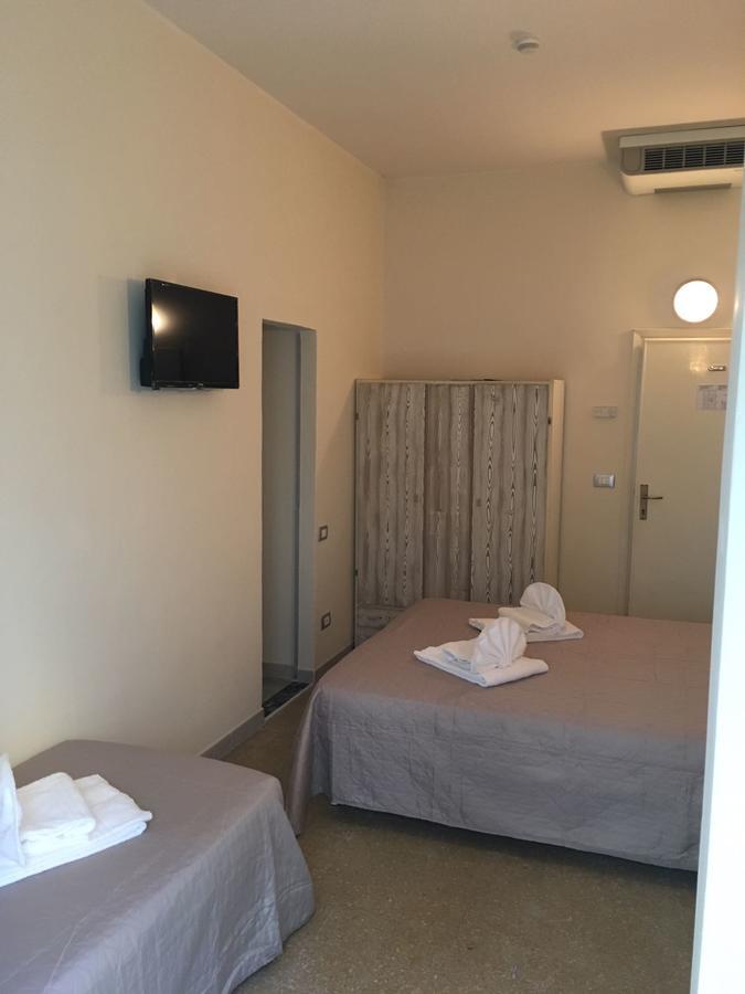 Hotel Rebola 里米尼 外观 照片
